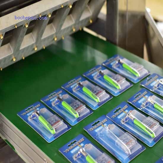 Blister outlet card machine